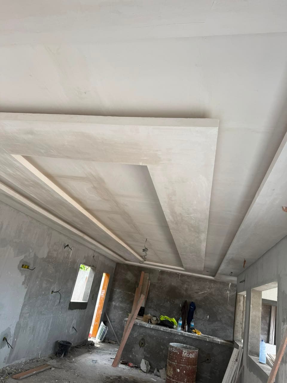 Travaux de faux plafond sur un chantier Rimzoure